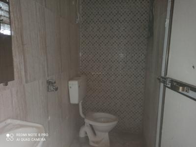 Bathroom Image of 685 Sq.ft 1 BHK Apartment / Flat for rent in Dosti Belleza, Parel Mumbai for Rs. 47000