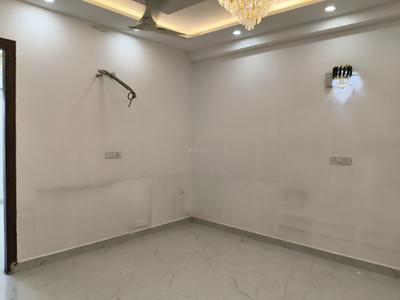 Living Room Image of 750 Sq.ft 3 BHK Apartment / Flat for sale in Signature Global Grand IVA, Sector 103 Gurgaon for Rs. 9000000