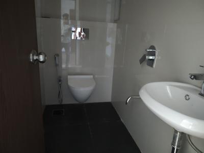 Bathroom Image of 650 Sq.ft 1 BHK Apartment / Flat for sale in Panom Park Malad, Malad West Mumbai for Rs. 13500000