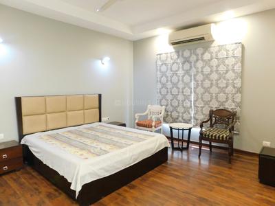 Bedroom Image of 1500 Sq.ft 2 BHK Builder Floor for rent in Greater Kailash II New Delhi for Rs. 125000