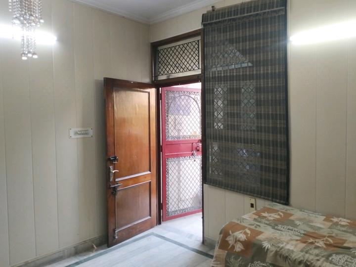 Outram Lines, GTB Nagar Main Image 1