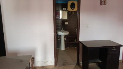 Bedroom Image of 1500 Sq.ft 3 BHK Apartment / Flat for rent in Krish Vatika, Khanpur Khola Alwar for Rs. 30000
