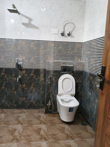 Common Bathroom Image of 2128 Sq.ft 3 BHK Apartment / Flat for sale in Bestech Park View Grand Spa, Sector 81 Gurgaon for Rs. 33900000