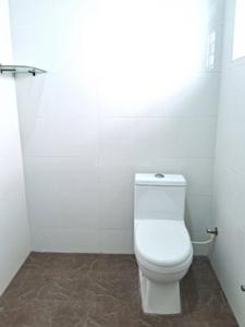 Bathroom Image of 2070 Sq.ft 3 BHK Independent House for sale in Gudalur Coimbatore for Rs. 9900000