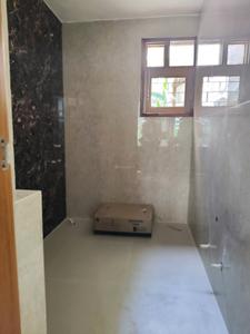 Common Bathroom Image of 2300 Sq.ft 3 BHK Apartment / Flat for rent in DDA Flats Vasant Kunj, Vasant Kunj New Delhi for Rs. 100000