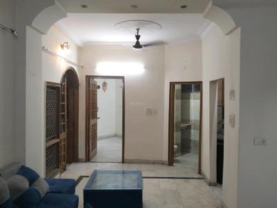 Living Room Image of 900 Sq.ft 2 BHK Builder Floor for rent in Mansarover Garden New Delhi for Rs. 26000