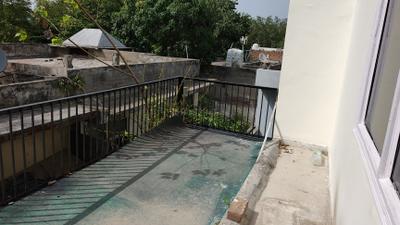 Balcony Image of 2000 Sq.ft 5 BHK Independent House for sale in Phi III Greater Noida for Rs. 49000000