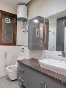 Bathroom Image of 3240 Sq.ft 4 BHK Builder Floor for rent in Sector 41 Gurgaon for Rs. 95000