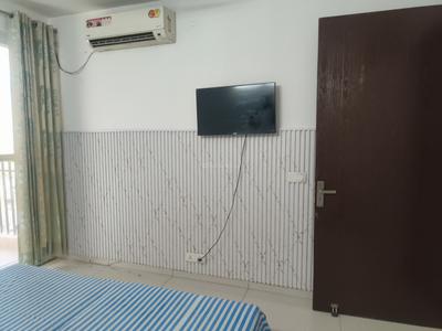 Bedroom Image of 1350 Sq.ft 3 BHK Apartment / Flat for rent in Motiaz Royal Citi, Gazipur Zirakpur for Rs. 30000