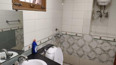 Image of 1850 Sq.ft 3 BHK Apartment / Flat for rent in SB youth Apartment, Sector 2 Dwarka, New Delhi for Rs. 42000