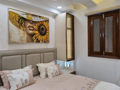 Bedroom Image of 810 Sq.ft 3 BHK Apartment / Flat for sale in Dwarka Mor New Delhi for Rs. 5500000