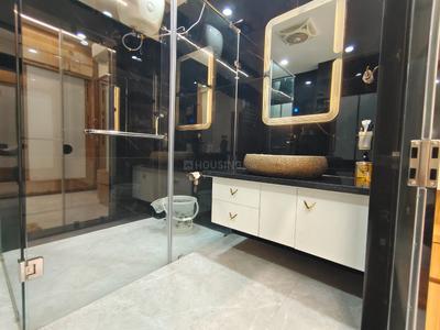 Bathroom Image of 6300 Sq.ft 5 BHK Independent House for sale in Maninagar Ahmedabad for Rs. 70000000