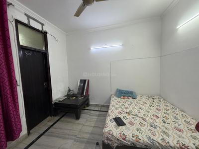 Bedroom Image of 713 Sq.ft 2 BHK Builder Floor for sale in Sant Nirankari Colony RWA, Mukherjee Nagar New Delhi for Rs. 6100000
