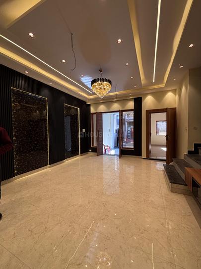 Krishna Nagar Main Image 1