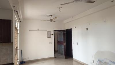 Living Room Image of 1149 Sq.ft 2.5 BHK Apartment / Flat for rent in Gardenia Glory, Sector 46 Noida for Rs. 33000