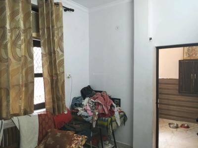 Bedroom Image of 700 Sq.ft 2 BHK Apartment / Flat for rent in Vikaspuri New Delhi for Rs. 21000