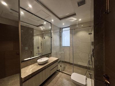 Bathroom Image of 2800 Sq.ft 4 BHK Apartment / Flat for sale in County 107, Sector 107 Noida for Rs. 93000000