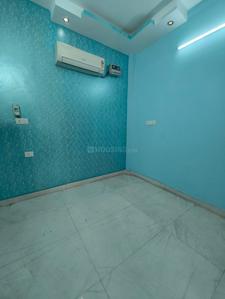 Bedroom Image of 600 Sq.ft 2 BHK Builder Floor for rent in Sector 8 Rohini New Delhi for Rs. 26000