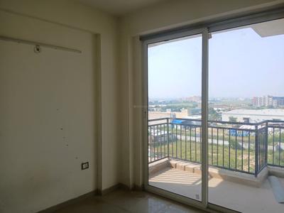 Bedroom Image of 700 Sq.ft 3 BHK Apartment / Flat for sale in ROF Aalayas Phase 2, Sector 102 Gurgaon for Rs. 8500000