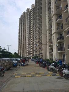 Building Image of 750 Sq.ft 3 BHK Apartment / Flat for sale in Signature Global Golf Green, Sector 79 Gurgaon for Rs. 7600000