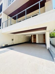 Image of 3000 Sq.ft 4.5 BHK Independent House for rent in Amanora Park Town, Hadapsar, Pune for Rs. 230000