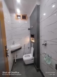Image of 800 Sq.ft 2 BHK Builder Floor for rent in Nawada, New Delhi for Rs. 16000