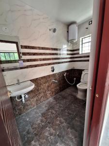 Bathroom Image of 1100 Sq.ft 2 BHK Independent House for rent in Yelahanka New Town Bengaluru for Rs. 22000