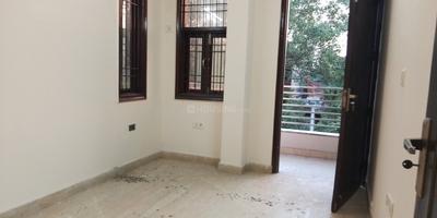 Bedroom Image of 900 Sq.ft 2 BHK Builder Floor for rent in Ramesh Nagar New Delhi for Rs. 24000