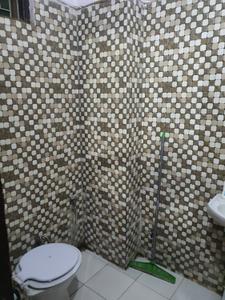 Bathroom Image of 1080 Sq.ft 2 BHK Apartment / Flat for sale in Mehak Residency, Achheja Greater Noida for Rs. 2900000