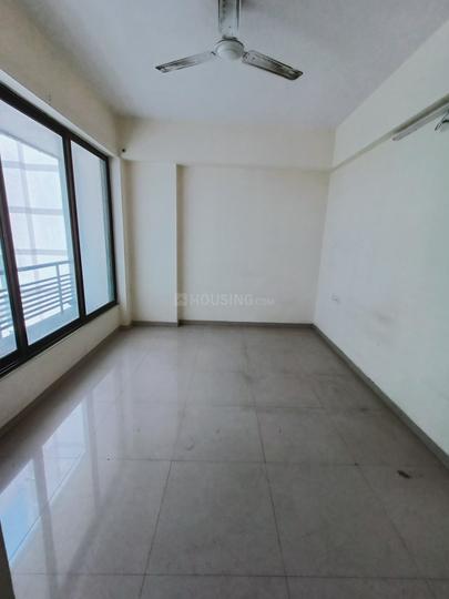 Aaryan Gloria Main Image 1