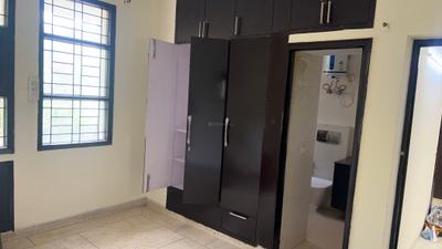 Bedroom Image of 1900 Sq.ft 3 BHK Builder Floor for rent in Sector 50 Gurgaon for Rs. 50000