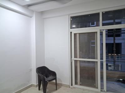 Bedroom Image of 1700 Sq.ft 3 BHK Apartment / Flat for sale in Sector 104 Noida for Rs. 6800000