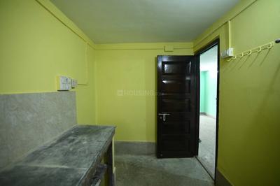 Kitchen Image of 700 Sq.ft 2 BHK Independent House for rent in Sealdah Kolkata for Rs. 18000