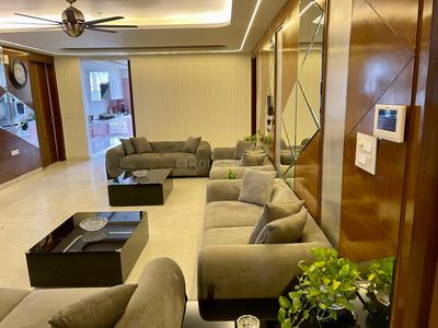 Hall Image of 4500 Sq.ft 4.5 BHK Apartment / Flat for rent in Swaraj Homes City Cooperative Society, Sector 55 Gurgaon for Rs. 250000