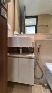 Bathroom Image of 450 Sq.ft 1 BHK Apartment / Flat for sale in Hiranandani Highland A B C D And E Wing, Powai Mumbai for Rs. 21000000