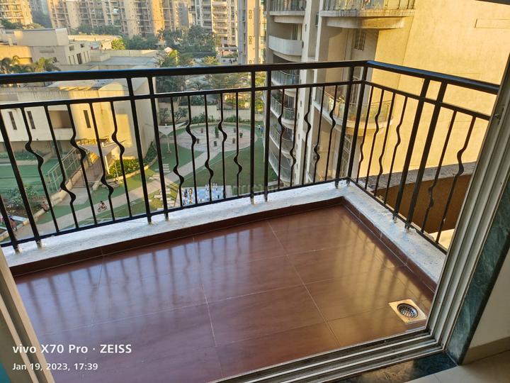 Nahar Yarrow Yucca Vinca Main Image 1