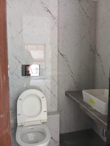 Bathroom Image of 472 Sq.ft 1 BHK Apartment / Flat for sale in Mulund West Mumbai for Rs. 13000000