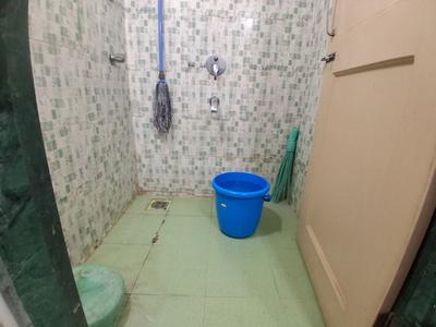 Bathroom Image of 450 Sq.ft 1 BHK Apartment / Flat for rent in Ghansoli Navi Mumbai for Rs. 22000