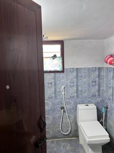 Bathroom Image of 1300 Sq.ft 2 BHK Duplex for rent in Surapet Chennai for Rs. 35000