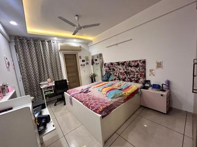 Bedroom Image of 1450 Sq.ft 3 BHK Apartment / Flat for sale in Dhakoli Zirakpur for Rs. 9450000