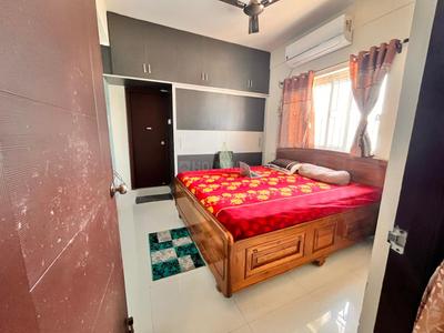 Bedroom Image of 1000 Sq.ft 2 BHK Apartment / Flat for sale in Ranjay Lake Royale, Chandanagar Hyderabad for Rs. 7800000