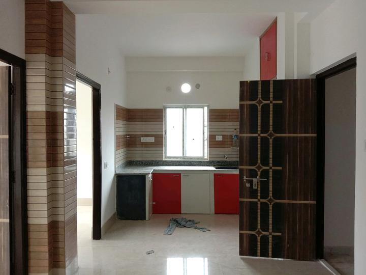 2 BHK 700 Sqft Flat for sale at Mukundapur, Kolkata Property ID