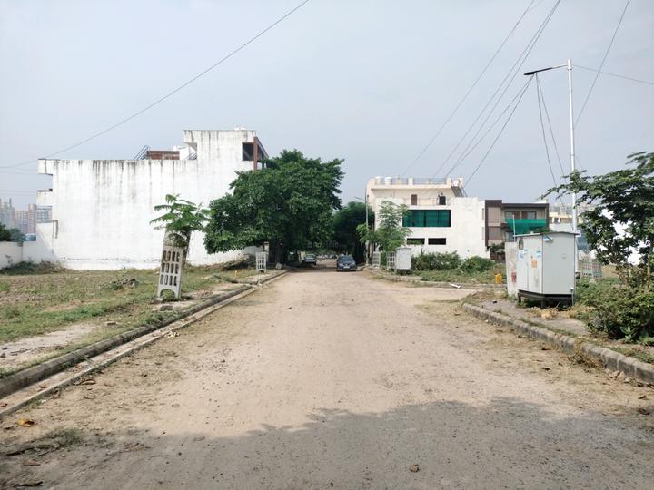 Sector 76 Main Image 1