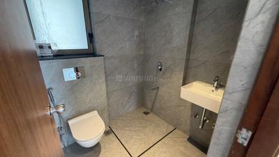 Bathroom Image of 877 Sq.ft 2 BHK Apartment / Flat for sale in Purva Panorama, Thane West Thane for Rs. 16900000