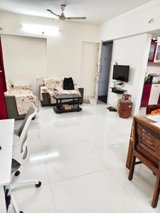 Living Room Image of 950 Sq.ft 2 BHK Apartment / Flat for rent in Kundan Freshia, Sus Pune for Rs. 32000