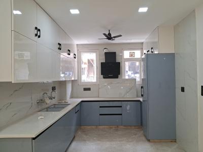Kitchen Image of 1350 Sq.ft 3 BHK Builder Floor for sale in Paschim Vihar New Delhi for Rs. 26500000