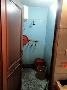 Bathroom Image of 1000 Sq.ft 2 BHK Builder Floor for sale in Lajpat Nagar New Delhi for Rs. 10600000