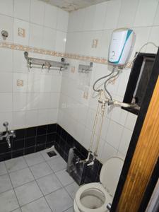 Bathroom Image of 3000 Sq.ft 3 BHK Apartment / Flat for rent in Sadar Rajkot for Rs. 45000
