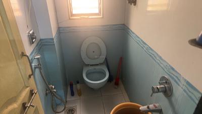 Bathroom Image of 200 Sq.ft 1 RK Apartment / Flat for rent in Powai Mumbai for Rs. 25000