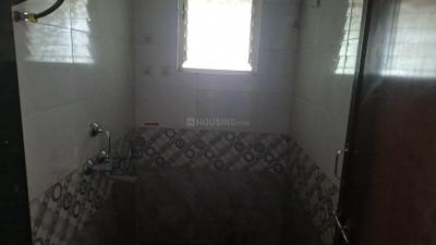 Bathroom Image of 661 Sq.ft 1 BHK Apartment / Flat for rent in Ram Society, Yerawada Pune for Rs. 23000